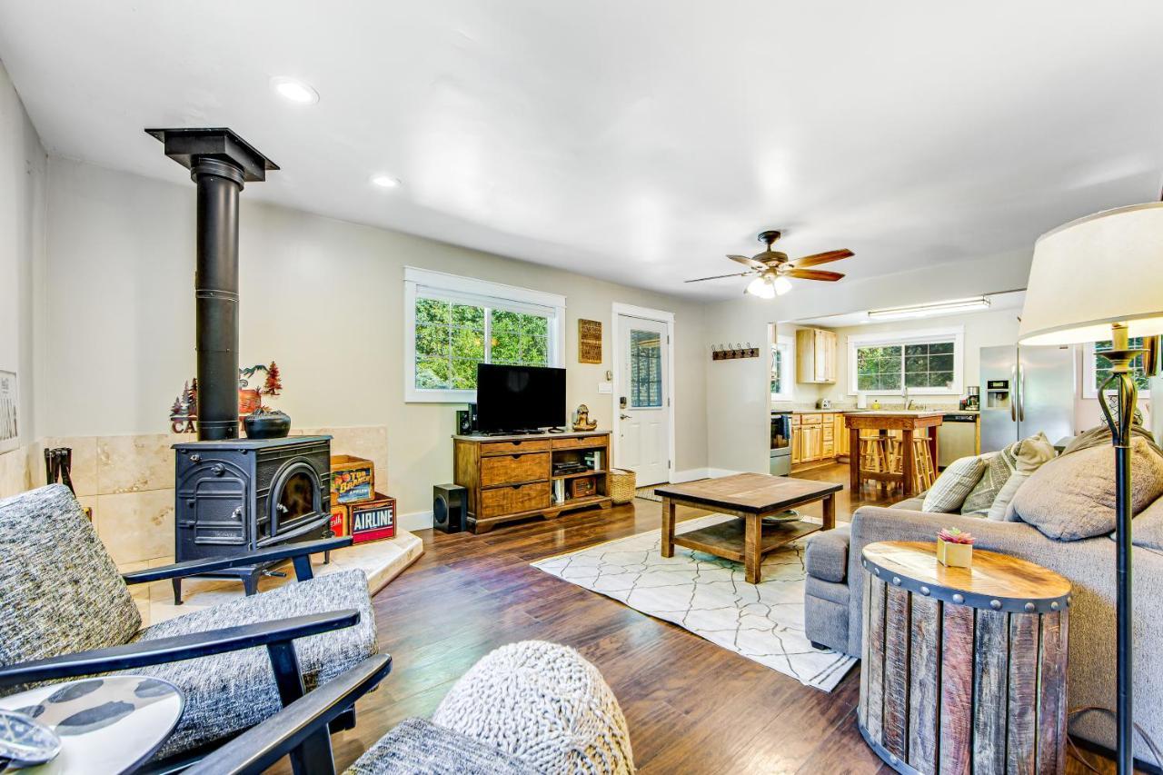 Orchard Near The River Escape Forestville المظهر الخارجي الصورة